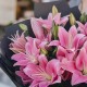 Букет 5 розовых лилий