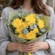 Букет 3 желтые кустовые хризантемы