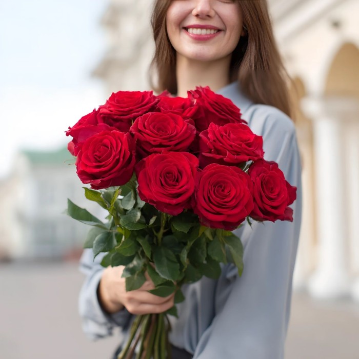 Букет 11 алых роз