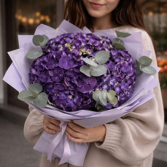 Букет 3 темно-фиолетовые гортензии