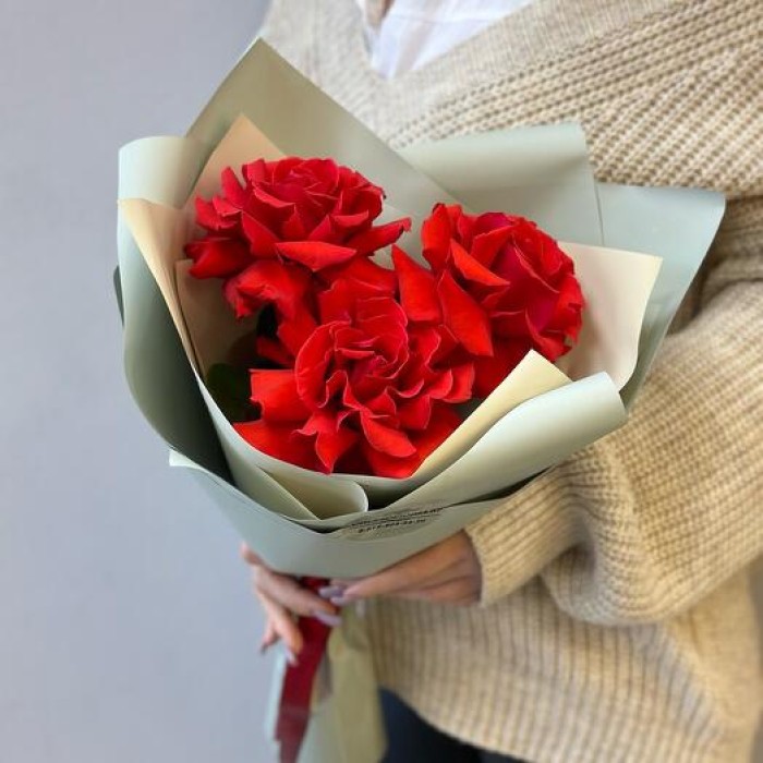 3 алые розы 3 алые розы