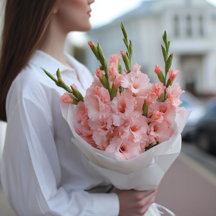 Букет 5 розовых гладиолусов