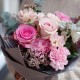 Букет роз с хамелациумом